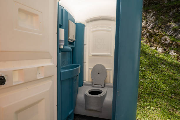 Best Portable Restroom Servicing (Cleaning and Restocking)  in Kaumakani, HI